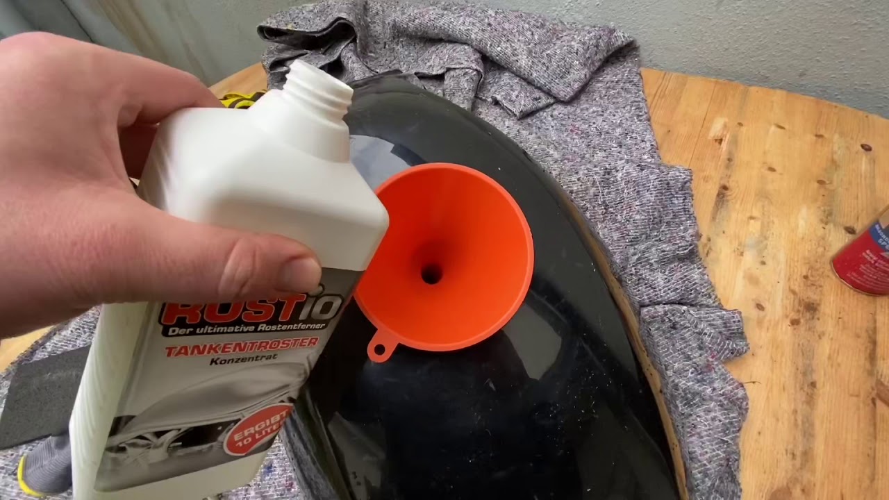 Motorrad Kraftstoff Tank entrosten mit ROSTio Tankentroster Konzentrat Anleitung