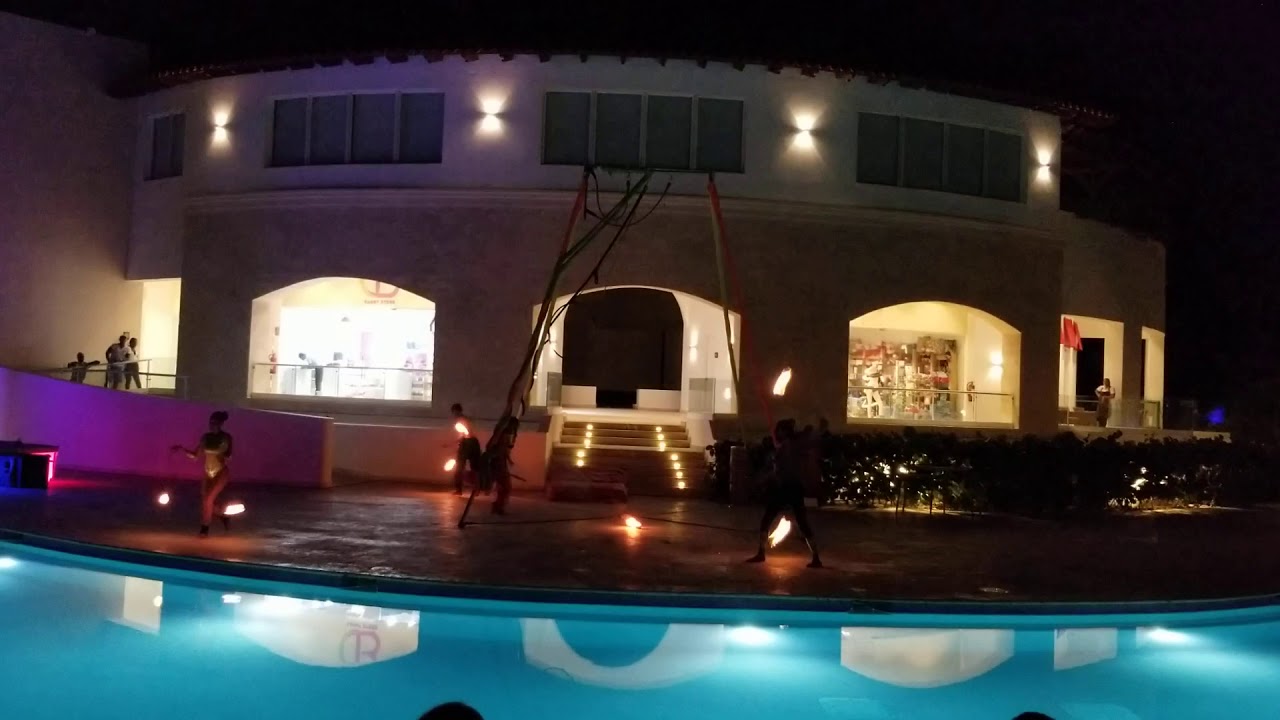 Dreams Dominicus La Romana - Fire Show
