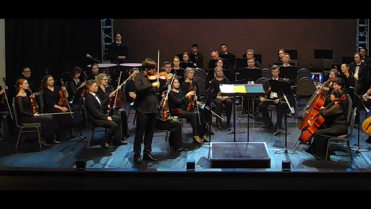 Michael Usov plays N. Paganini «La Molinara» (short version)