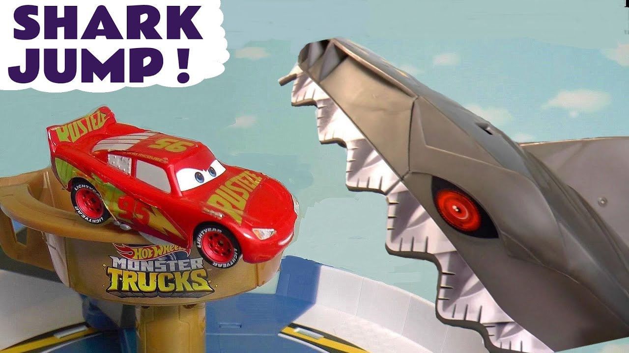 The Funlings Jump Racing Competition With Toy Cars
