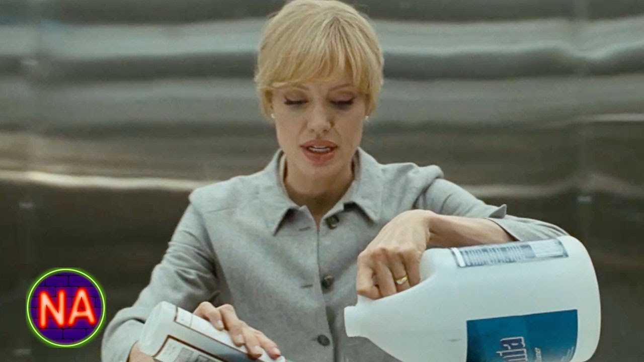 Salt Makes a Bomb and Escapes the CIA | Salt (2010) | Now Action