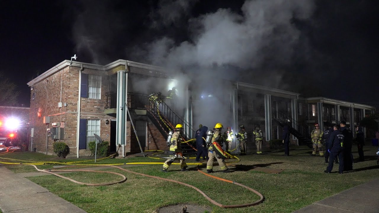 Fire damages multiple units at La Carmona Apartments in southwest Houston
