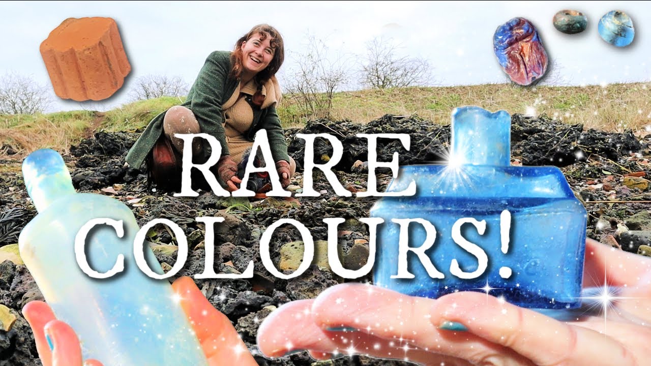 Mudlarking RARE + UNUSUAL Coloured Finds! Bottles, Pipes + Beads!!