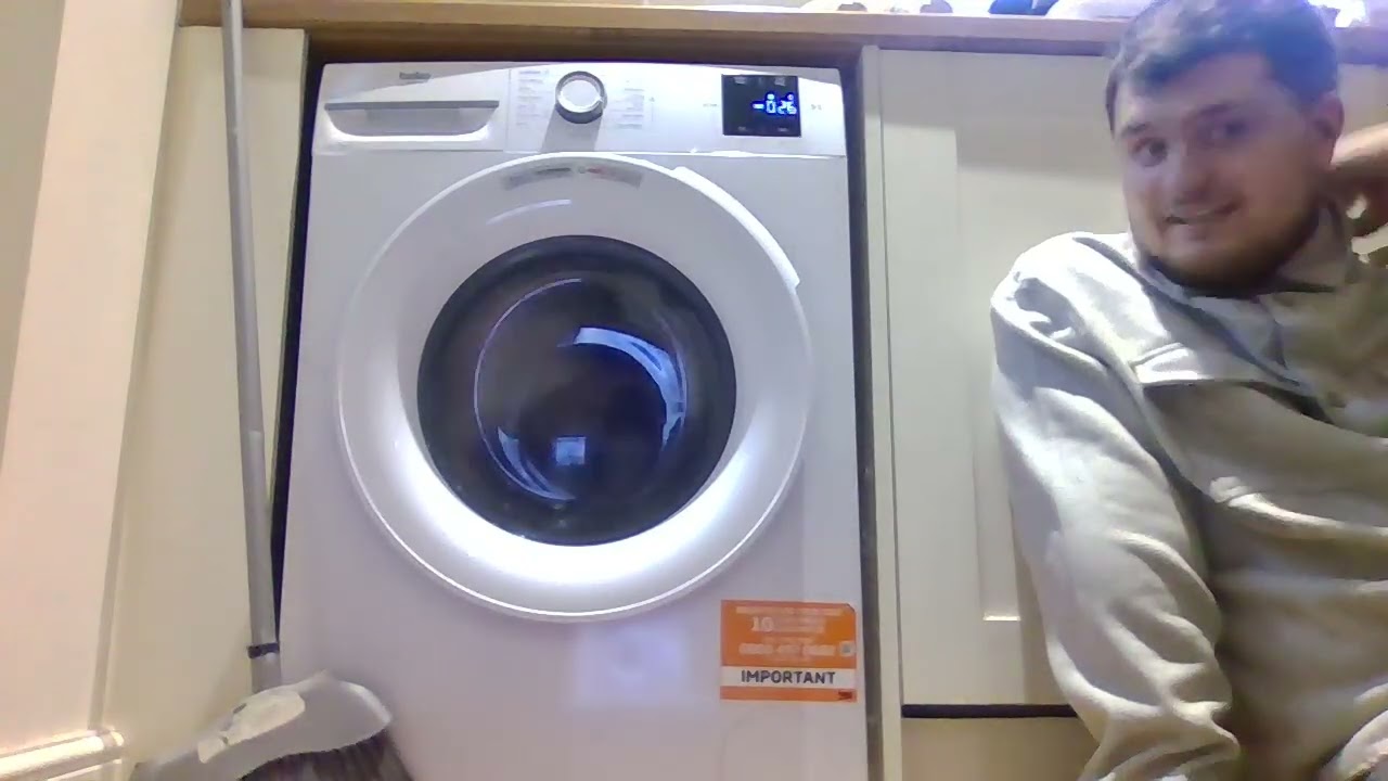 Beko Energy Spin 1400rpm washing machine 27 minutes cycle with angry mum and dad