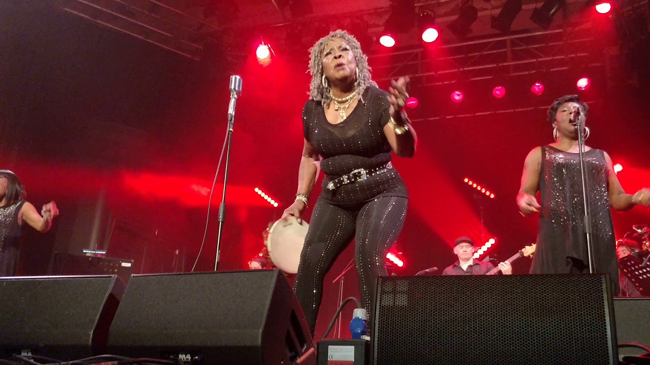 Martha Reeves & the Vandellas - Jimmy Mack - At Paisleys Town Hall - The Spree 20-10-18