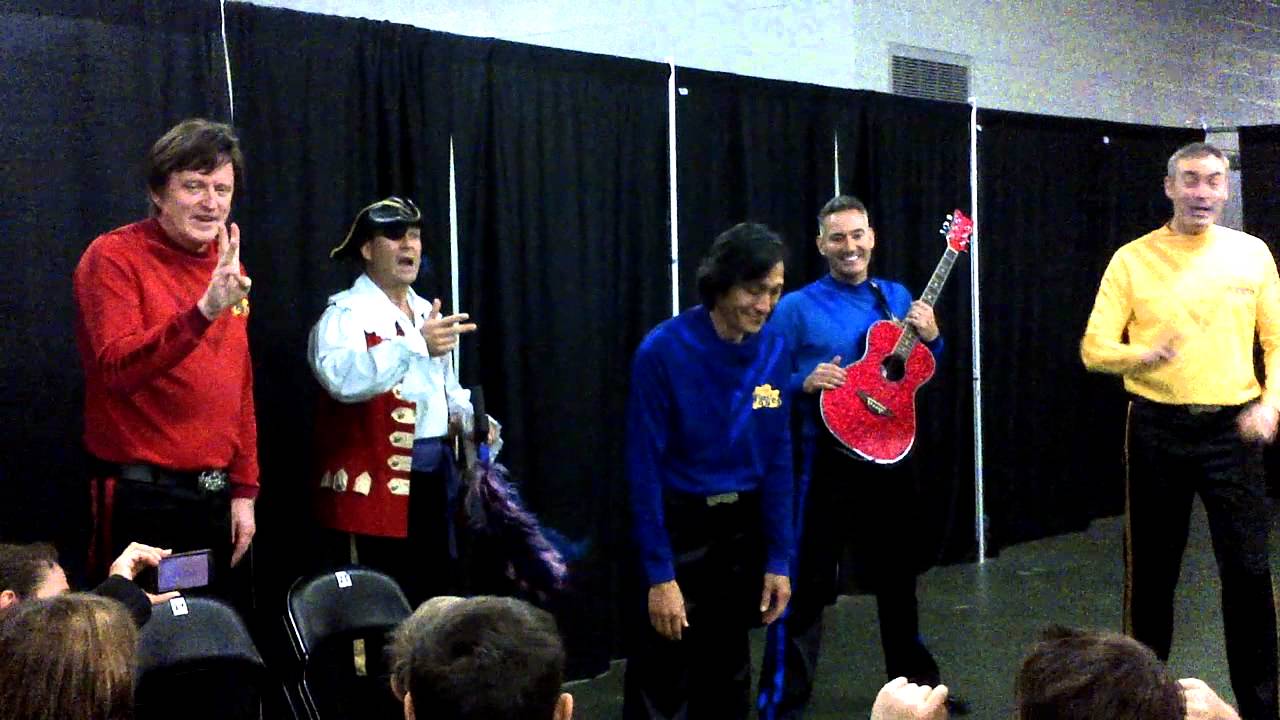 The Wiggles - Toronto Meet and Greet Backstage Per