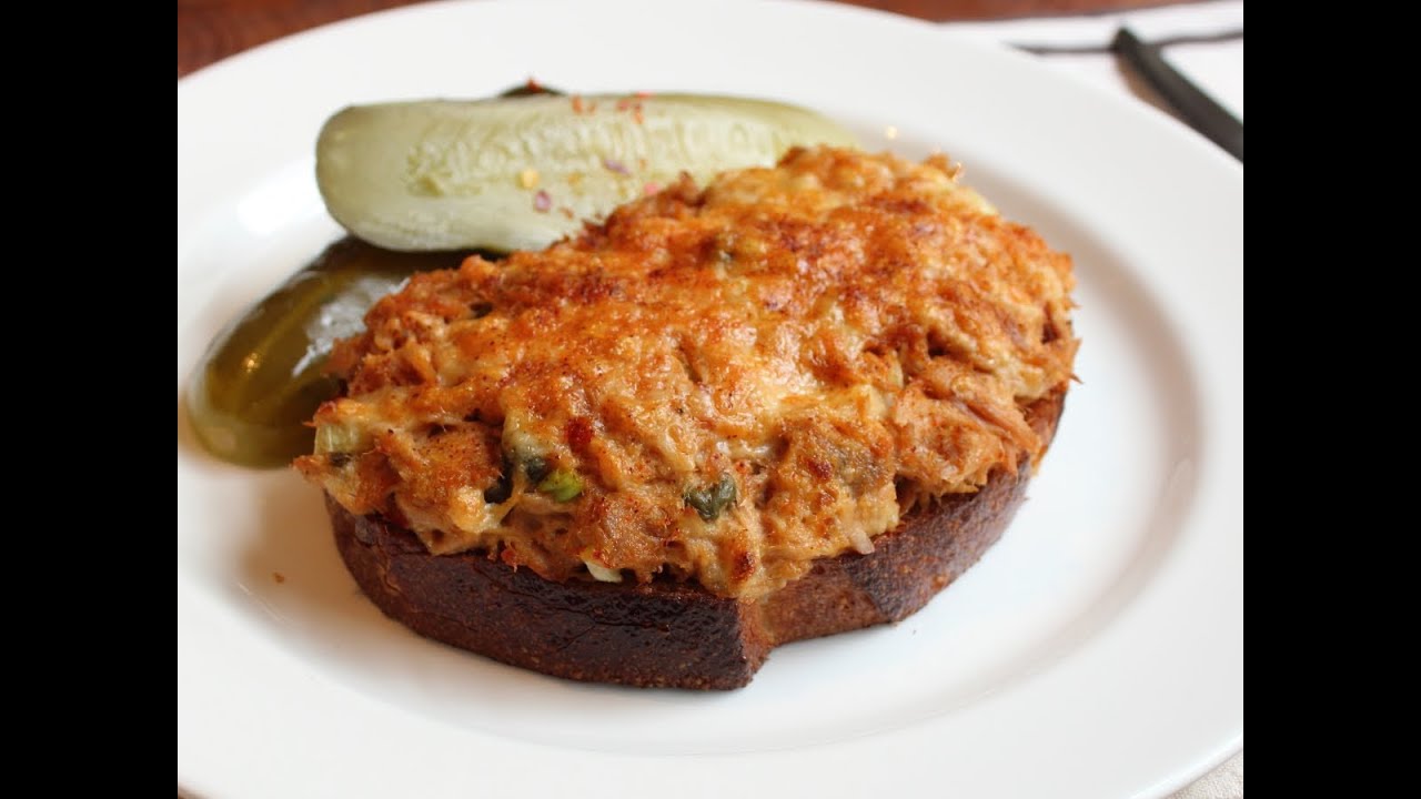 Tuna Melt - Hot Tuna and Cheese Sandwich