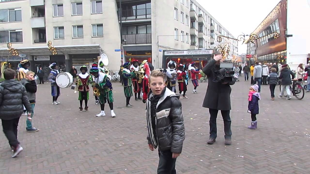 Zwarte piet zondag  Drumfanfare TTH