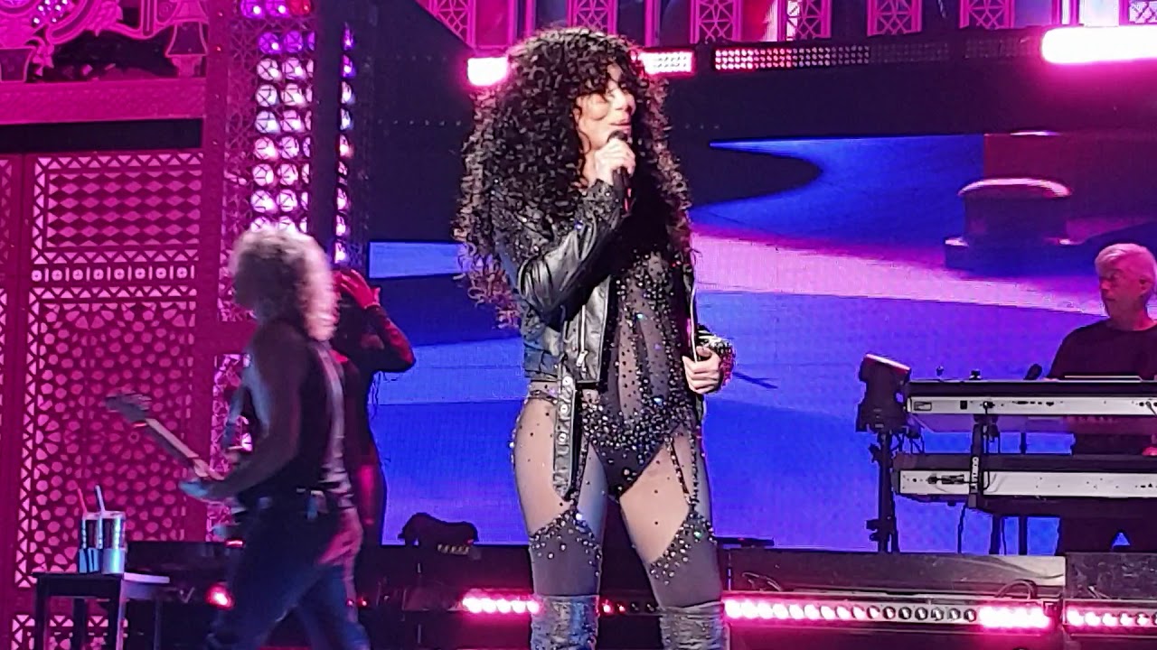 If I Could Turn Back Time - Cher - live in Ziggodome Amsterdam 30-09-2019