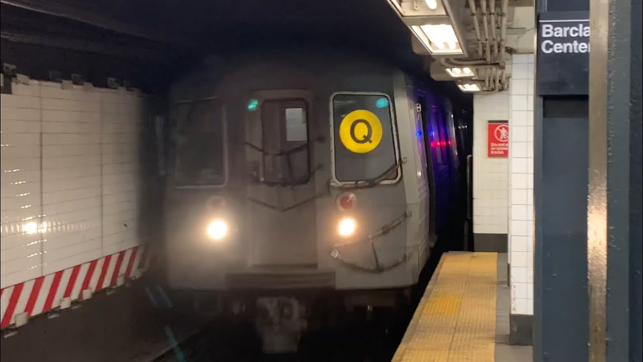 B Express & Q Local Trains At Atlantic Av-Barclays Center