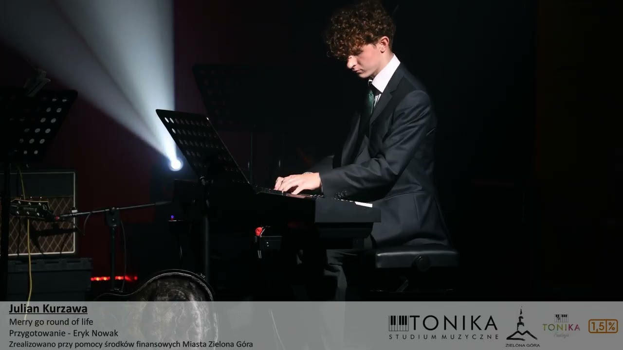 Julian Kurzawa - Merry go round of life
