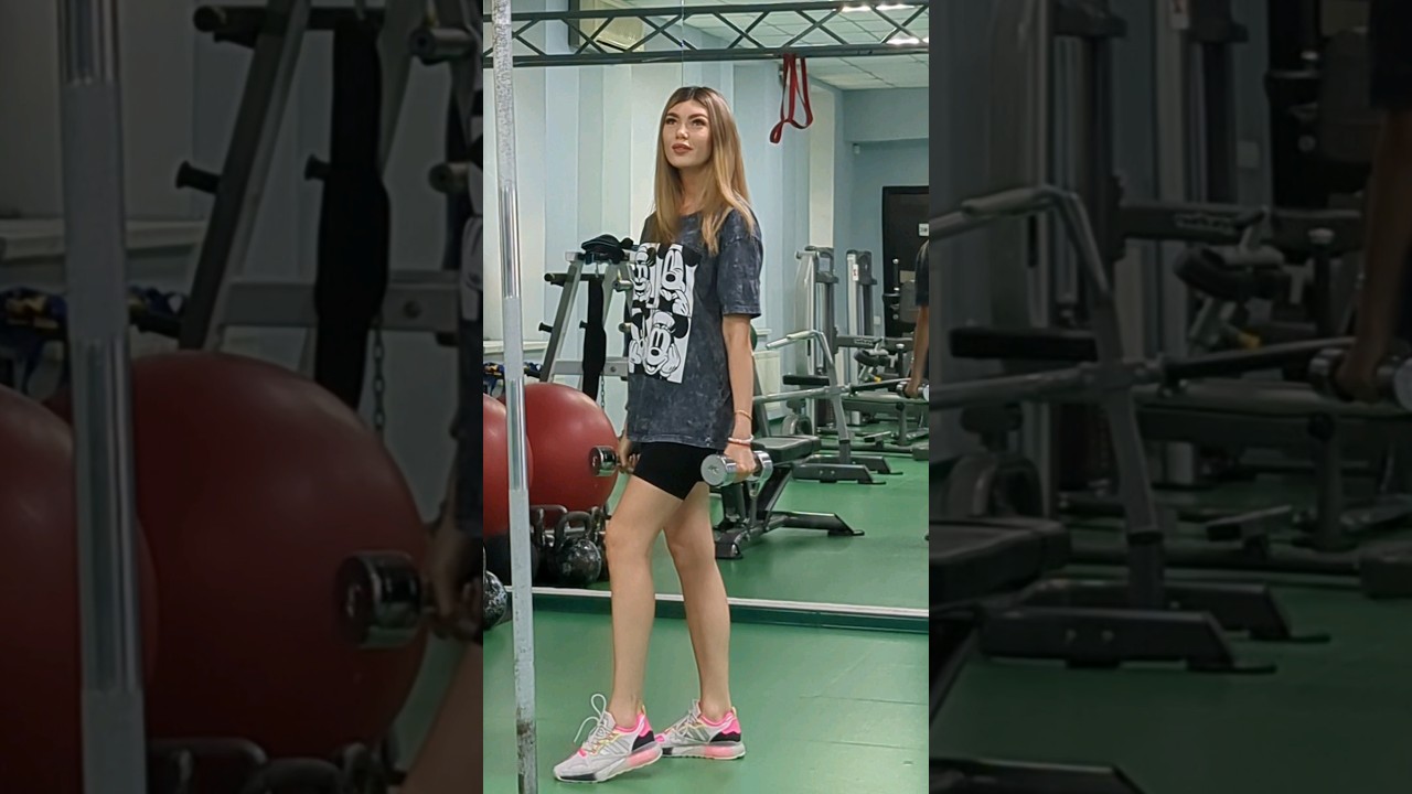УДИВИЛ ДЕВУШКУ 😳 CRAZY GIRL REACTION 🤯 #reaction #sport