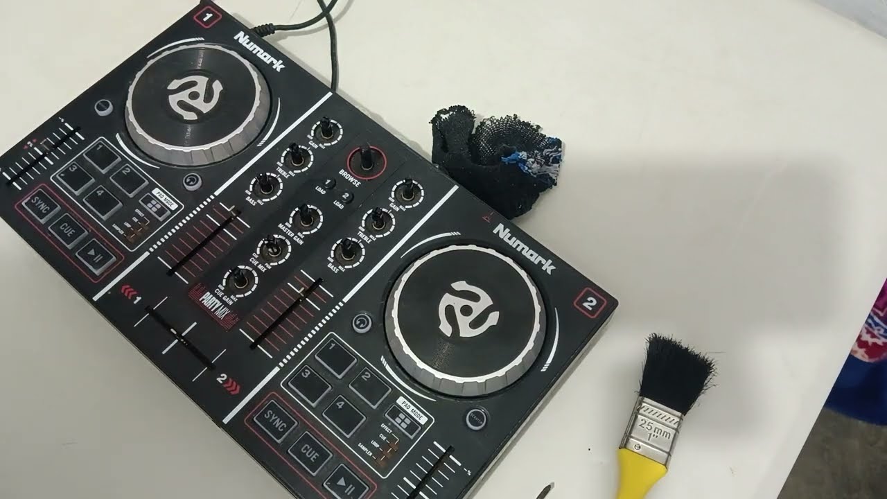 CONTROLADOR NUMARK PARTY MIX , SE NOS MOJO 😔😔 , LIMPIEZA INTERIOR!!!!