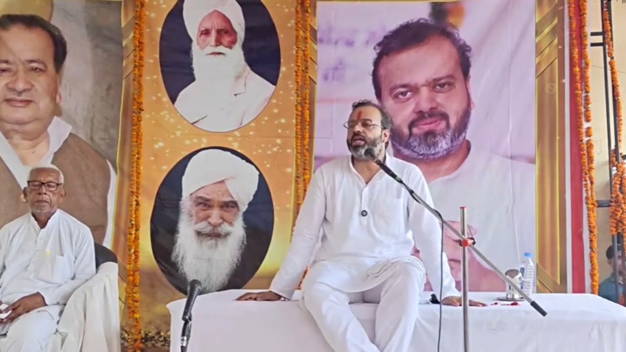 गुरु की कृपा हम पर बनी रहे और गुरु के अनमोल वचनों पर चलना चाहिए प्रेम से बोलो भैया जी महाराज की जय
