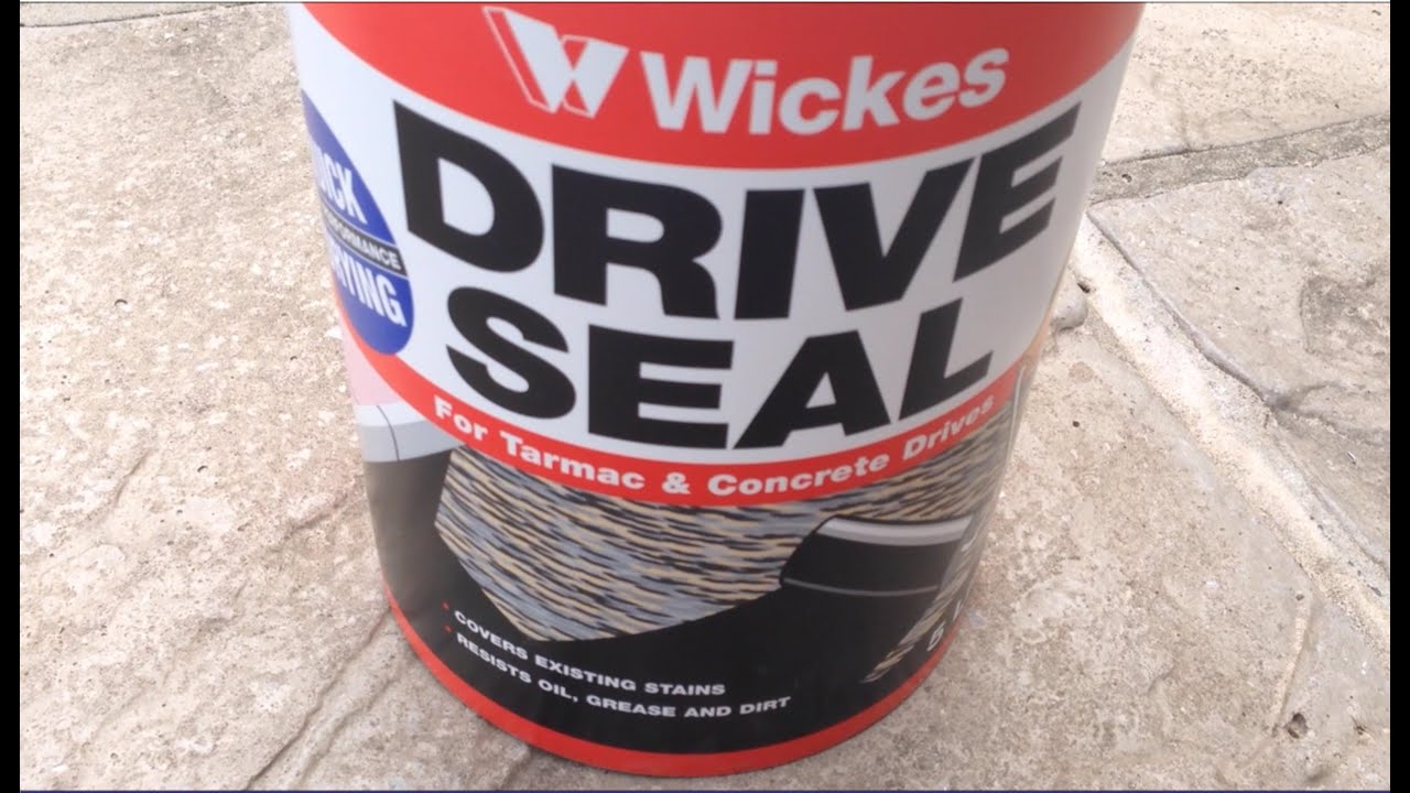 Putting on Drive Seal for Tarmac in just one coat - Wickes
