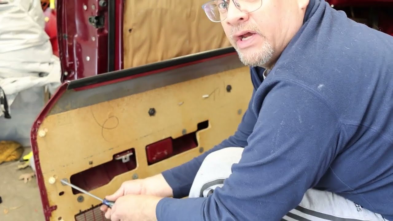 1977-1979 Ford Thunderbird/Ranchero/LTD-II/Mercury Cougar Door Panel Removal and Installation