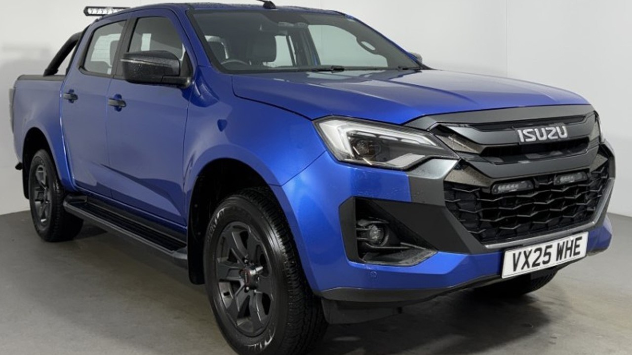 2025 (25) Isuzu Commercial D-MAX 1.9 V-Cross Double Cab 4x4 Auto | Lloyd AllRoad Carlisle | VX25WHE