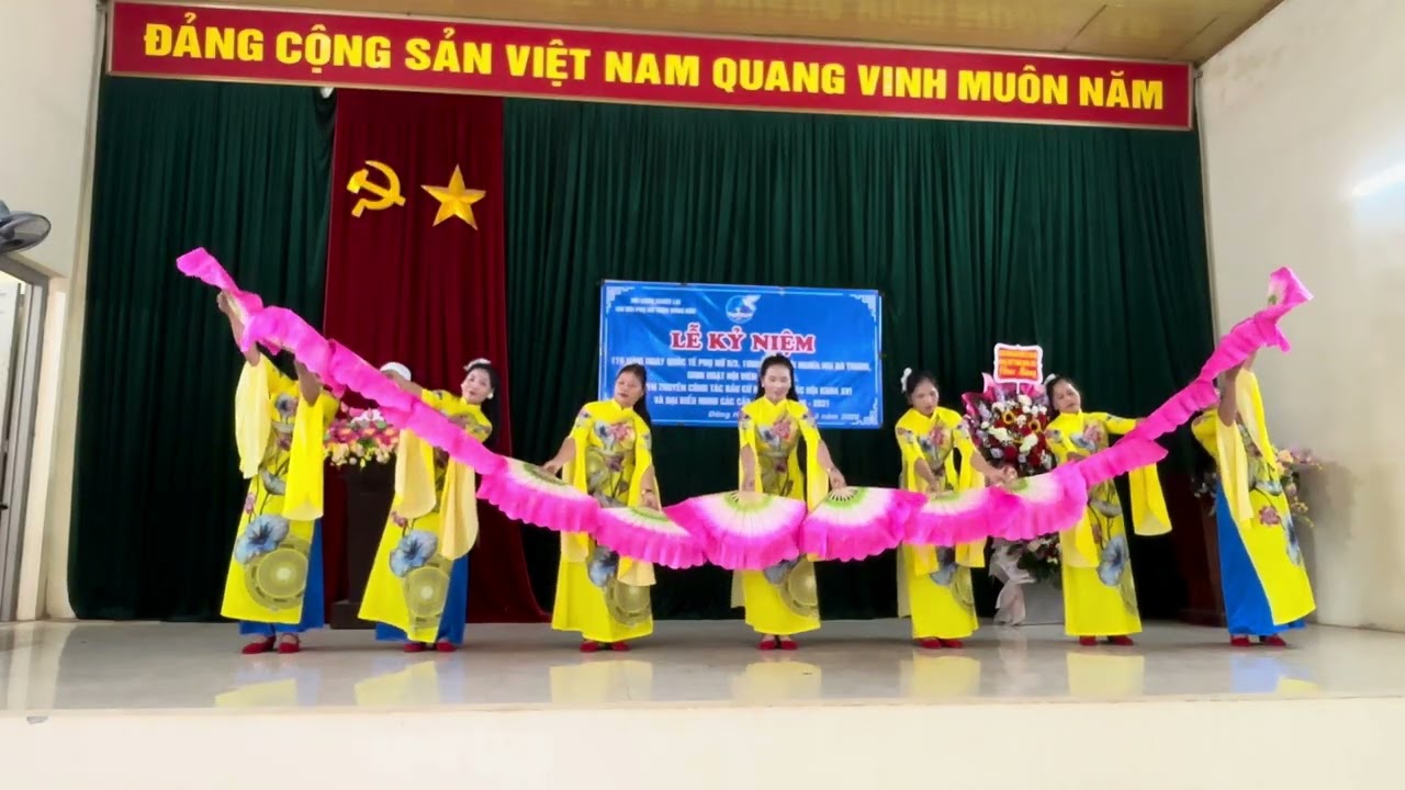 Tiết mục múa sắc xuân do chị em Xóm đình trại biểu diễn❤️❤️