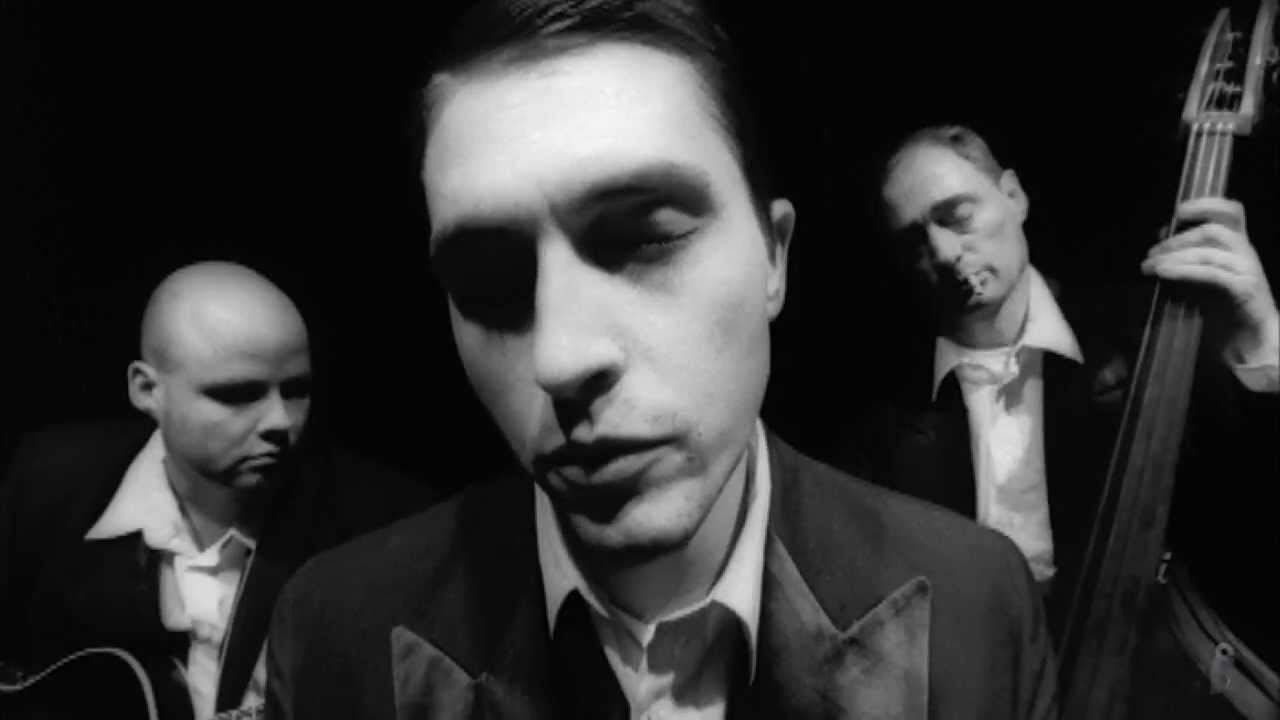 ÁKOS - DAMNED (2000) :: Official video