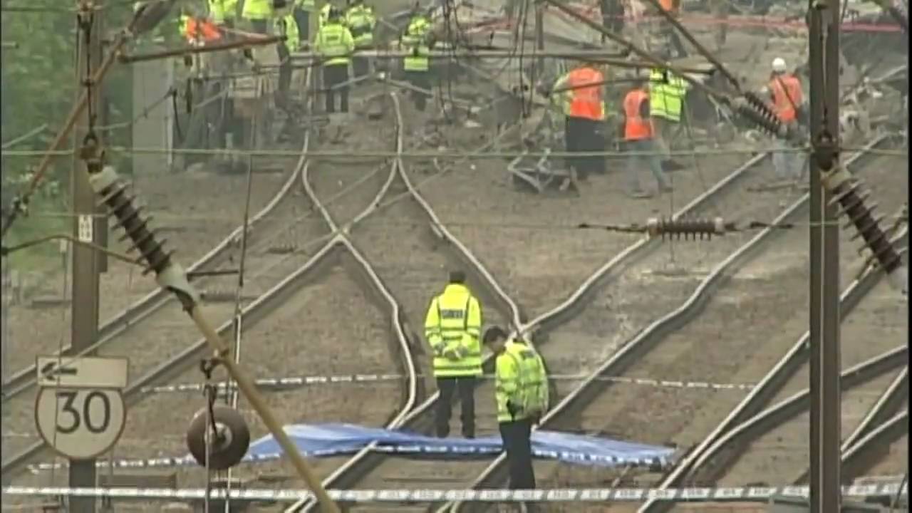 Potters Bar rail crash of May 2002