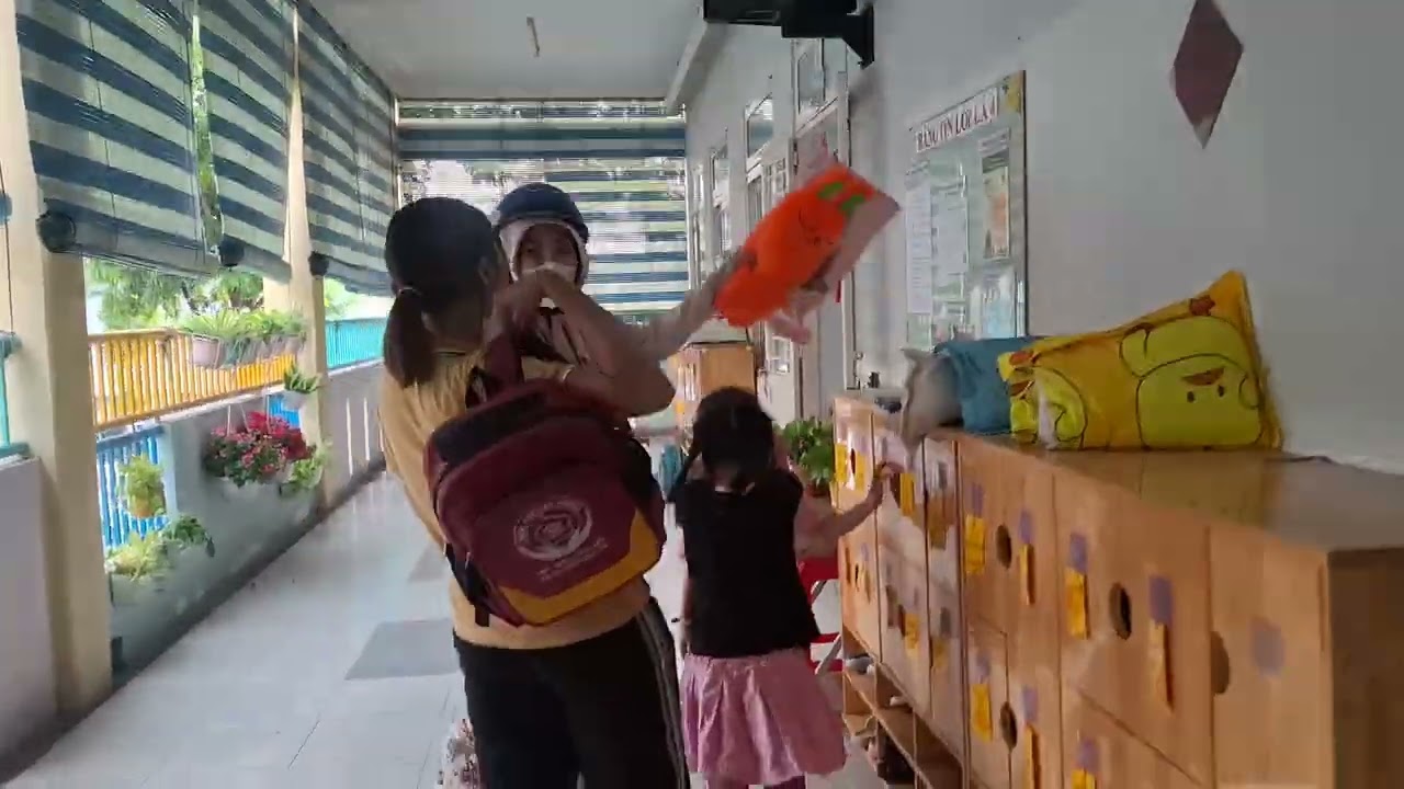 Đón bé đi học về trường vàng anh quang trung gò vấp