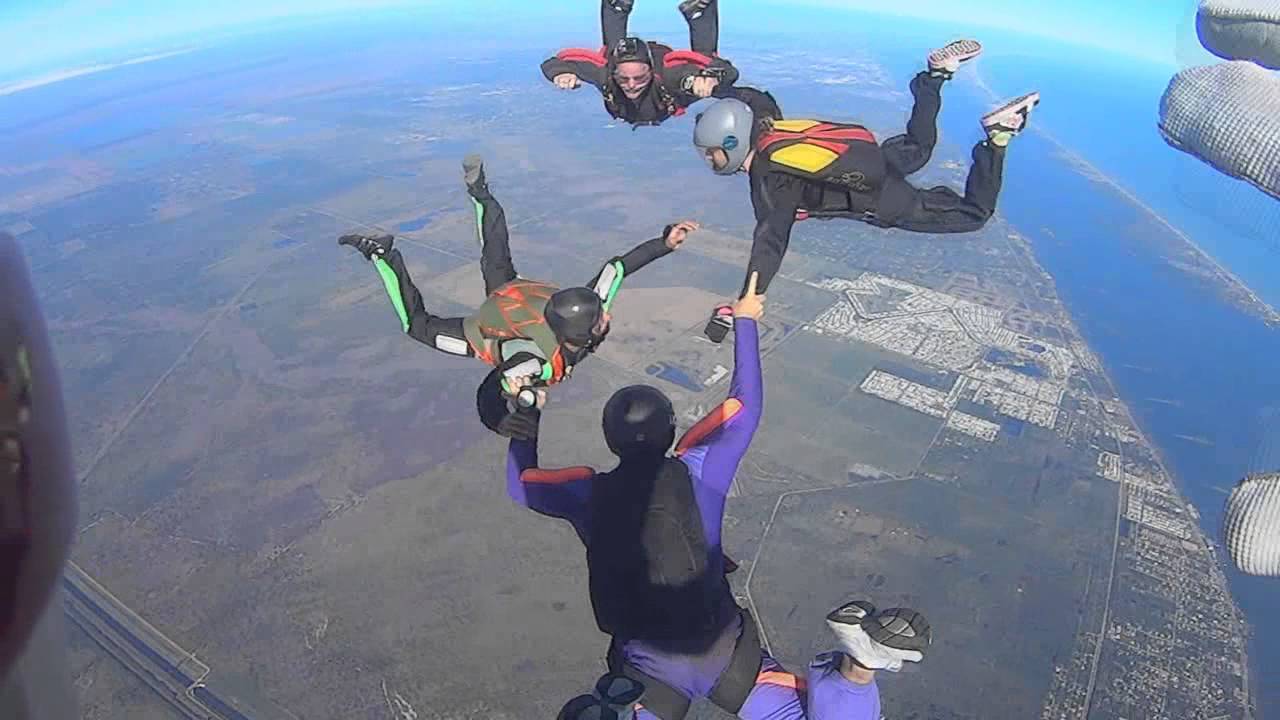 KAREN BOYD'S DATE IN THE SKY