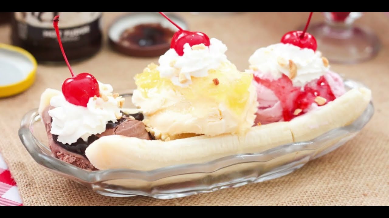 HAPPY NATIONAL BANANA SPLIT DAY / SHORT HISTORY OF BANAN SPLIT / HELATH BENEFIT OF BANANASPLIT
