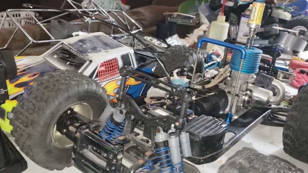 team associated mgt 8.0 first start after setting all original w/roll cage