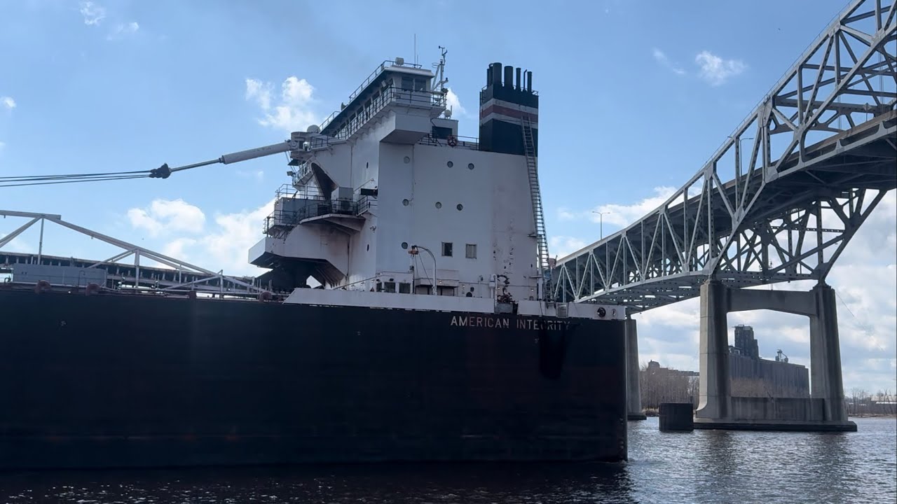 Thousand Footer Sailing in Reverse for Miles
