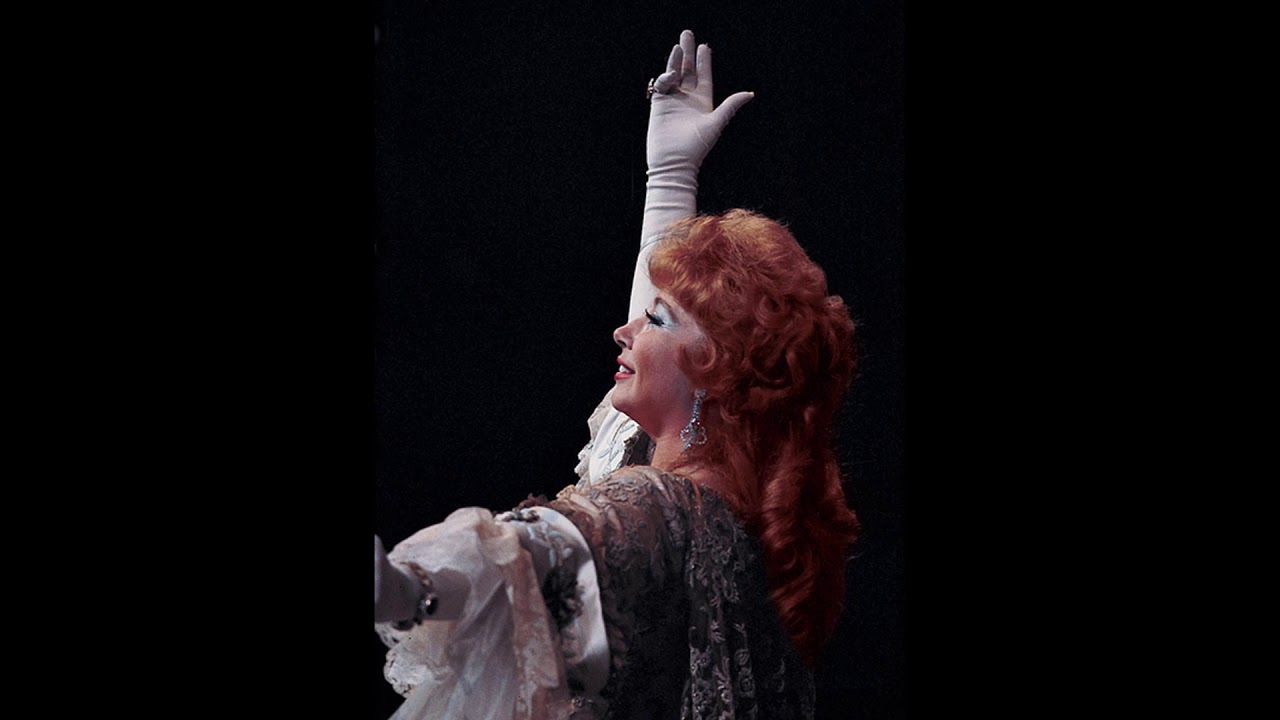 BEVERLY SILLS SINGS THE GAVOTTE  From Manon New York City Opera February  20, 1969.