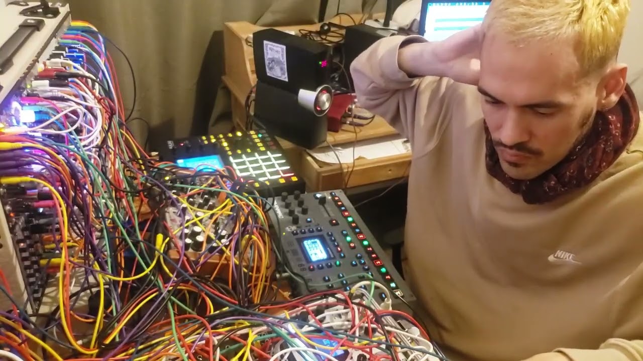 Modular  hardtechno liveset 