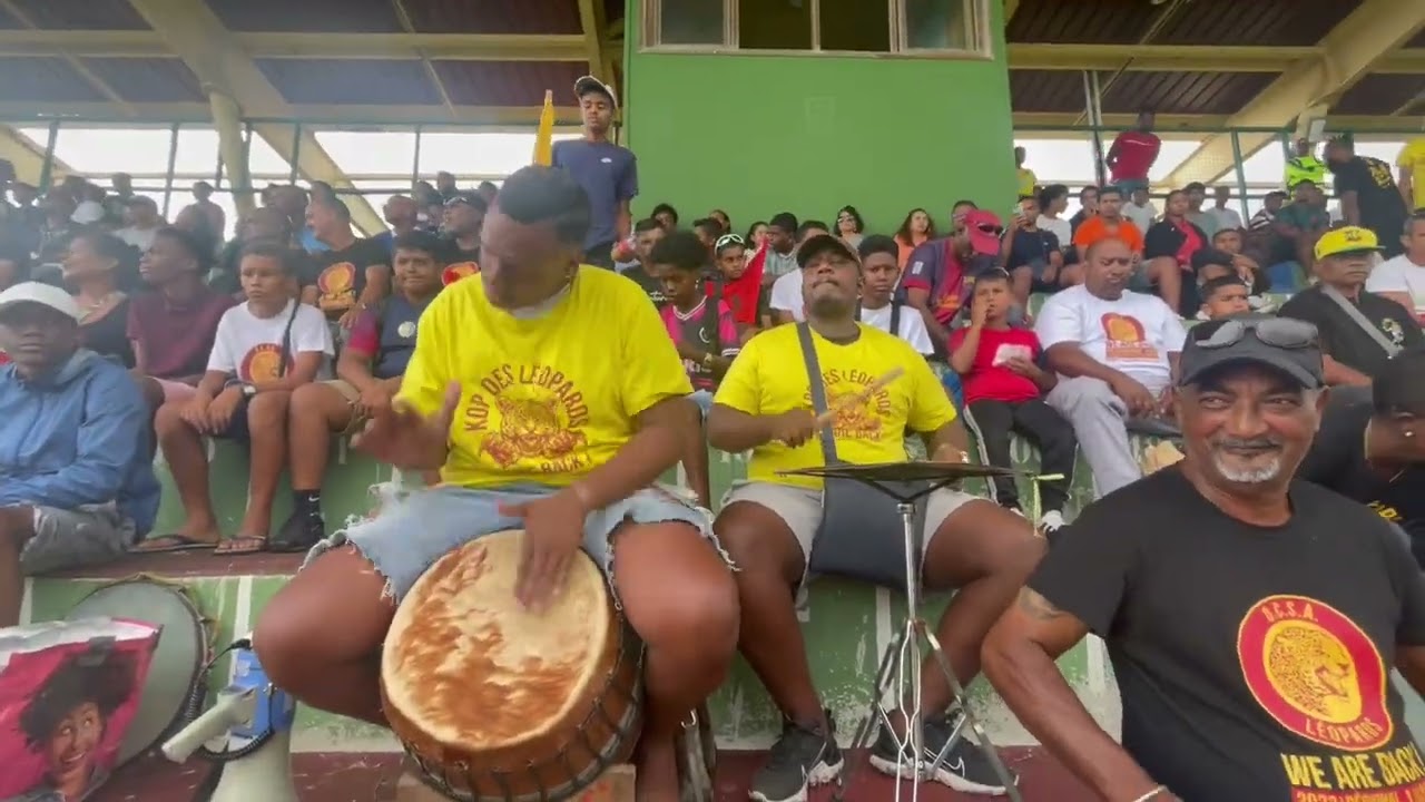 Le KOP Léopards au stade des Trois Bassins FC