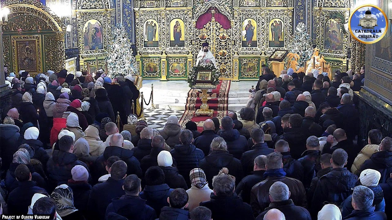 Sfânta și Dumnezeiasca Liturghie. Duminica a XXXII-a după Cincizecime. Ajunul Botezului Domnului.