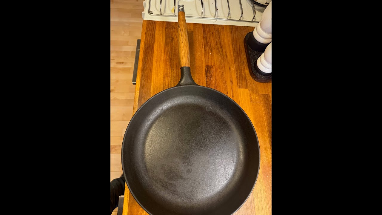 SEASONING & RESTORING A CAST IRON SKILLET FOR A NON-STICK SURFACE