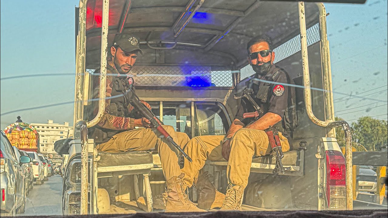 Z Afghánistánu do Pákistánu, Jak je to na hranicích a co se děje pak? 🇵🇰