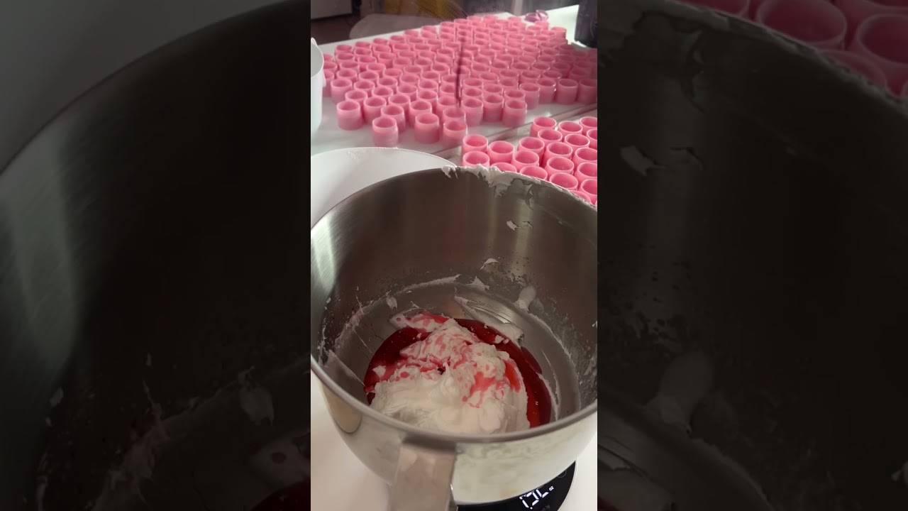 Making my Pink Drink EDIBLE CREAMY lip scrub ✨😱🍓 Restocking February 25th 4 pm pst! 😋