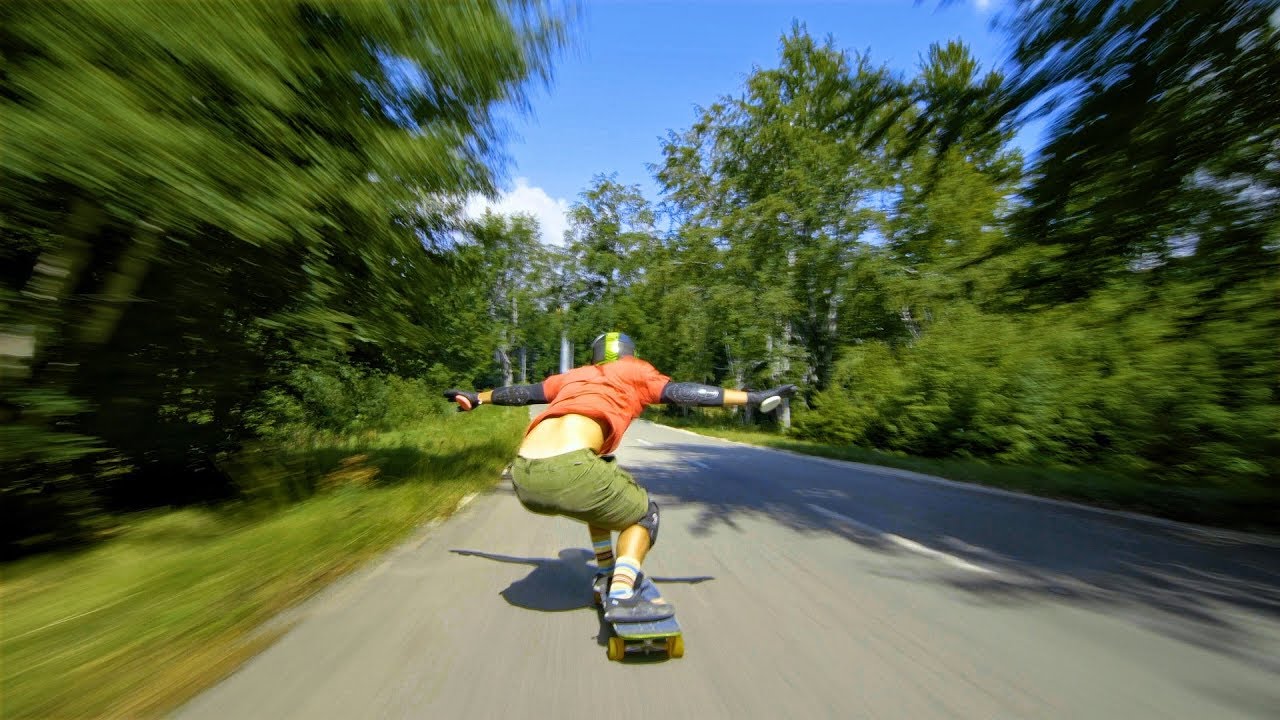 INSANE Downhill Longboarding Run - @desgnarlais