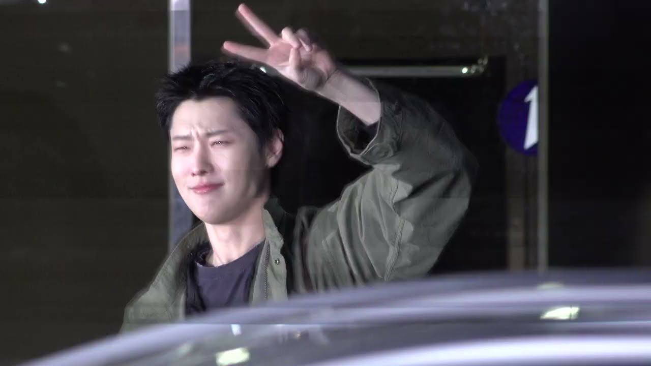 260306 조우즈 우즈 WOODZ 뮤직뱅크 퇴근길 FANCAM