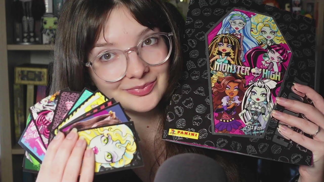ASMR ESPAÑOL - Abriendo cromos, susurros, album colección
