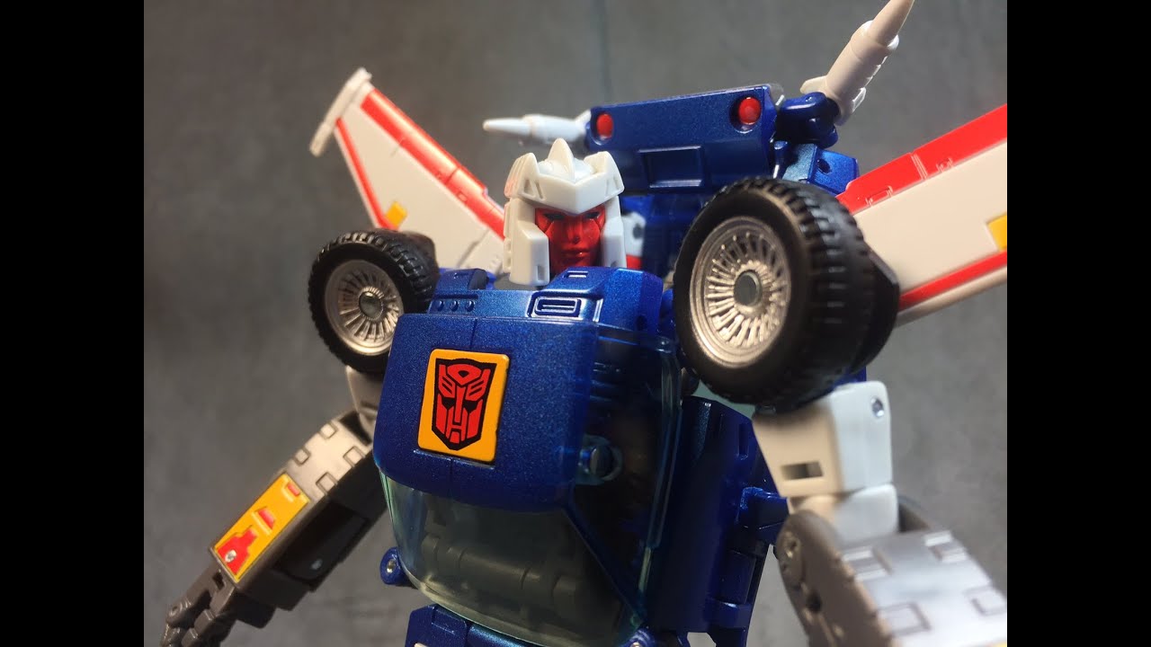 Takara Tomy Transformers Masterpiece Tracks