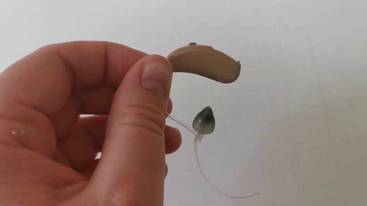 How to clean your hearing aid