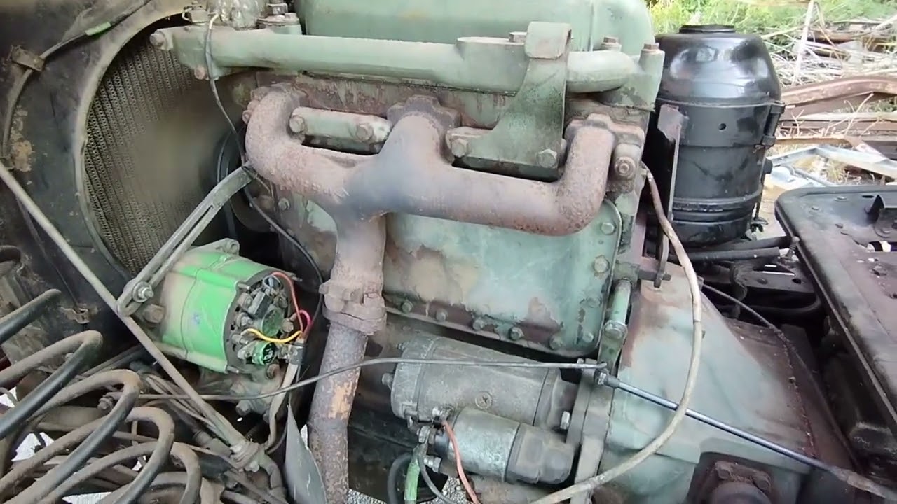 Gaz 66 truck with drilling rigs