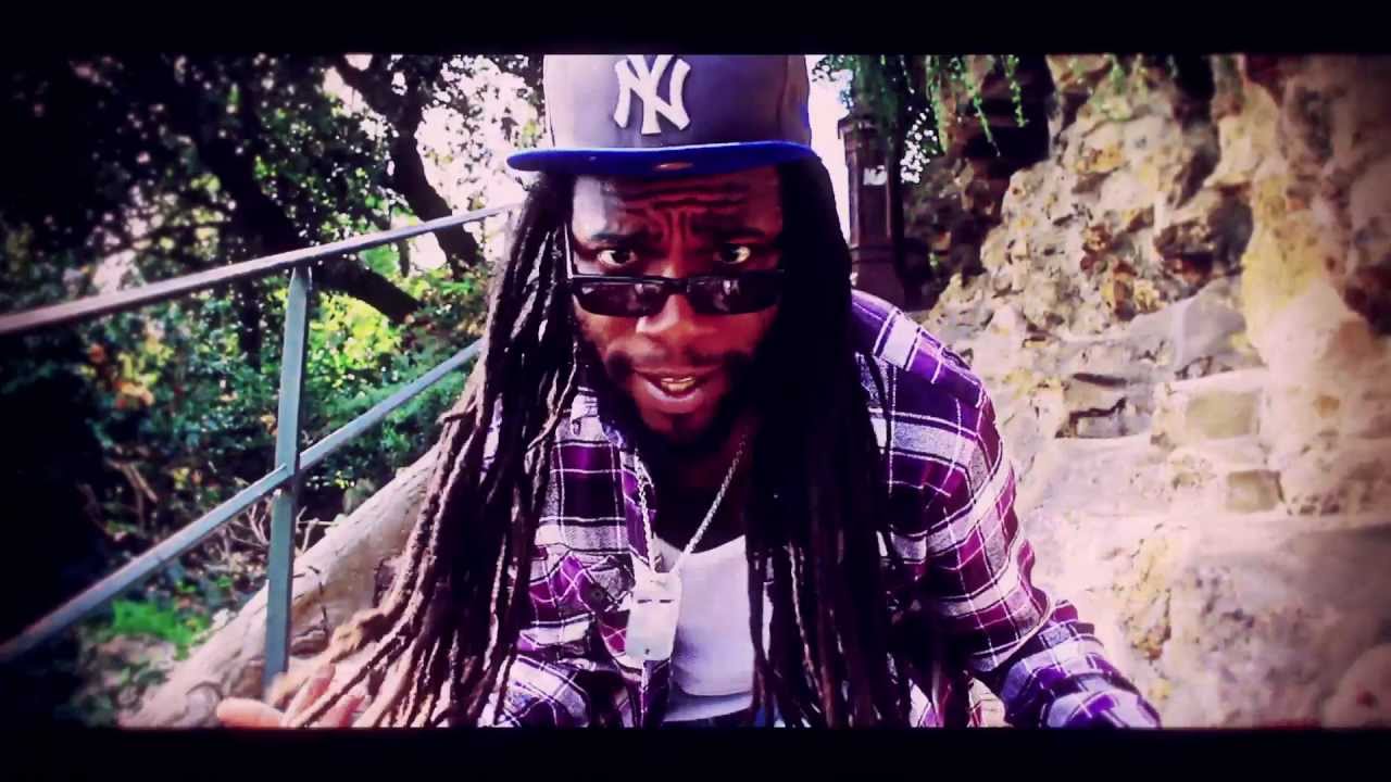 Terry Bible feat. Mota Favela - Ne baisse jamais les bras (CLIP OFFICIEL)