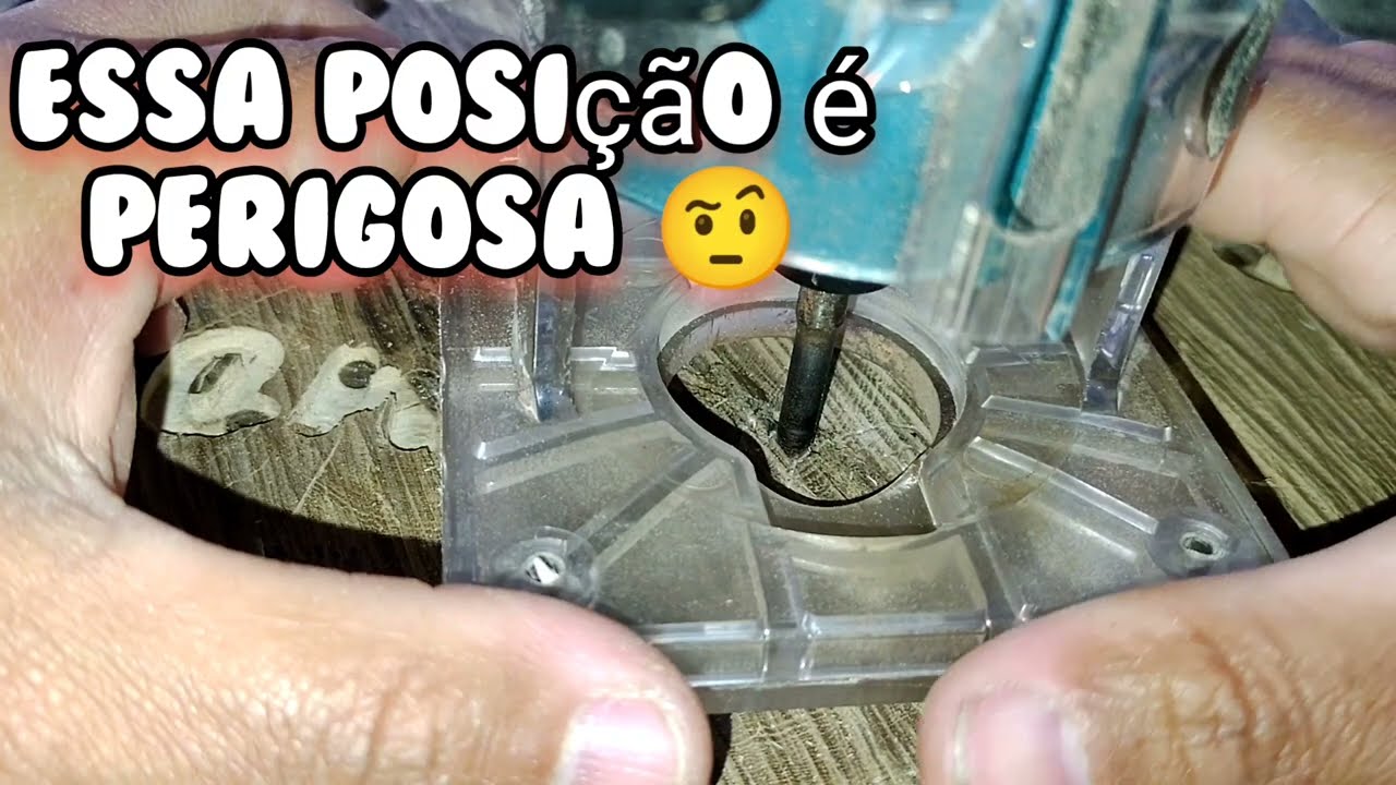 Escrevendo com tupia na madeira