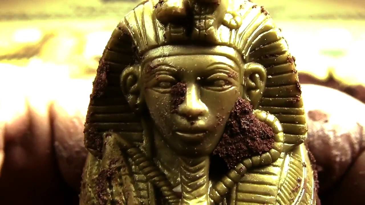 DIGGING UP SPOOKY EGYPTIAN TOMB WITH STEPH THE PRODUCER