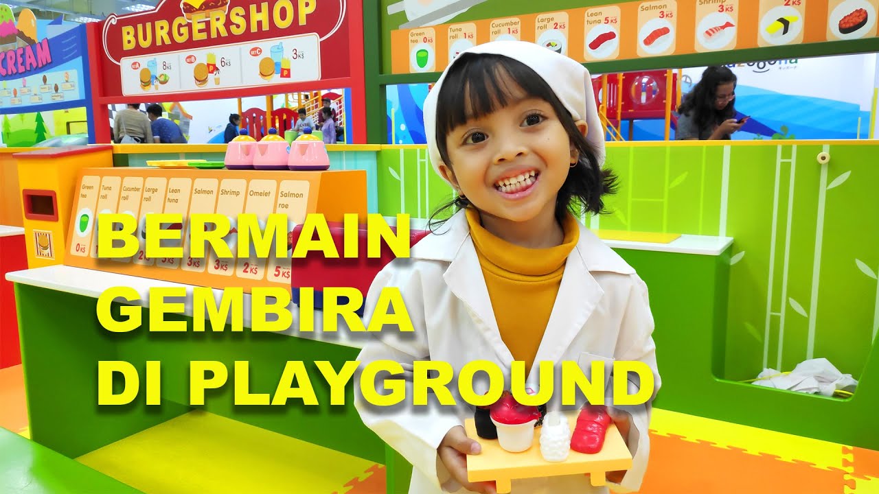 Bermain di Playground Kidzoona Hartono Mall I Leika mandi bola