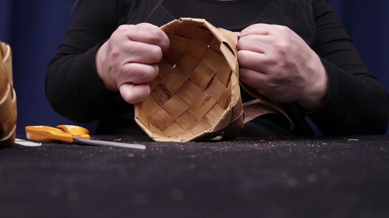 Innocrafts project - How to make a birch bark basket