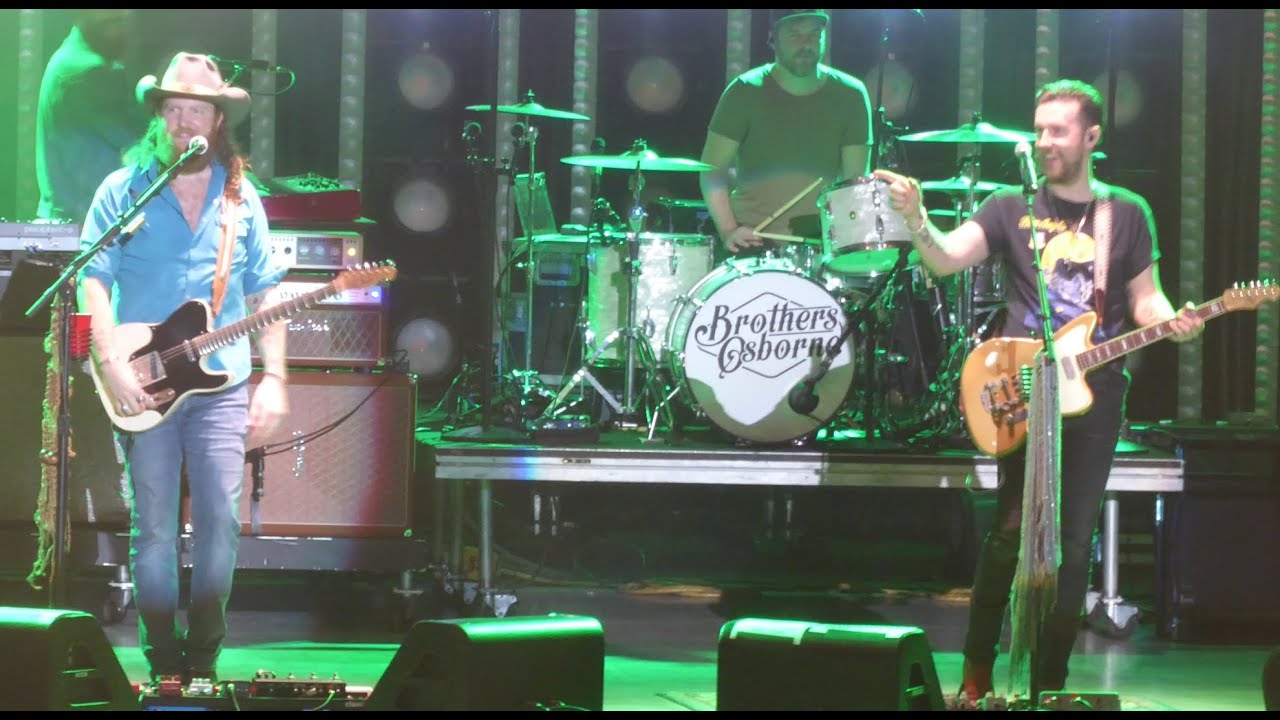 Brothers Osborne - Ain't my Fault - live at Florida Strawberry Festival Plant City