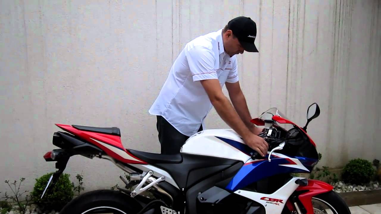 OLHA ESSA CBR600-2010 COM JESKAP - FICOU IRADO!!