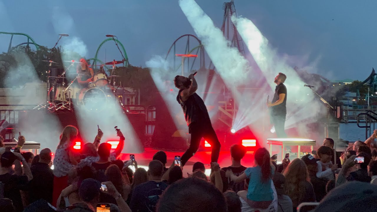 Skillet playing At Seaworld Seven Seas food festival